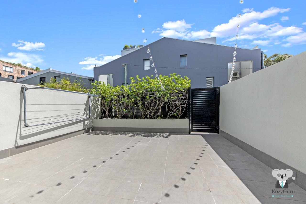 Kozyguru / Alexandria / Style Unique 2 Bed House Nal125 Sydney
